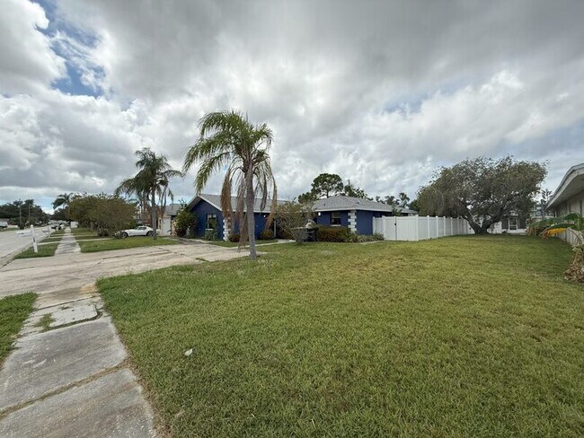 Building Photo - 3184 Downing St