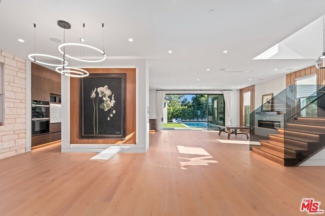 Building Photo - 4708 Noble Ave