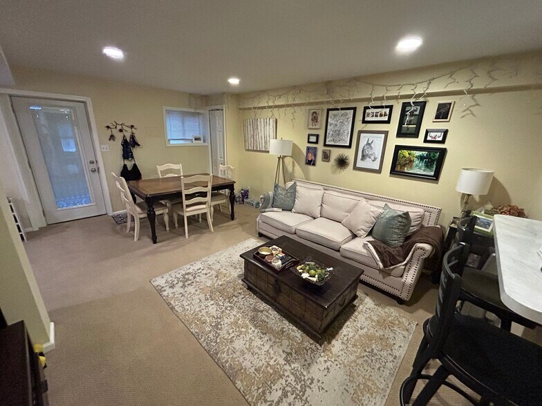 Building Photo - 3134 19th St NW