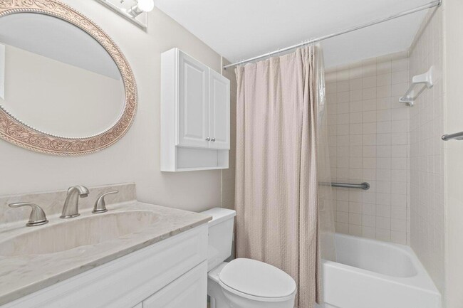 Building Photo - 1001 Sabal Ridge Cir