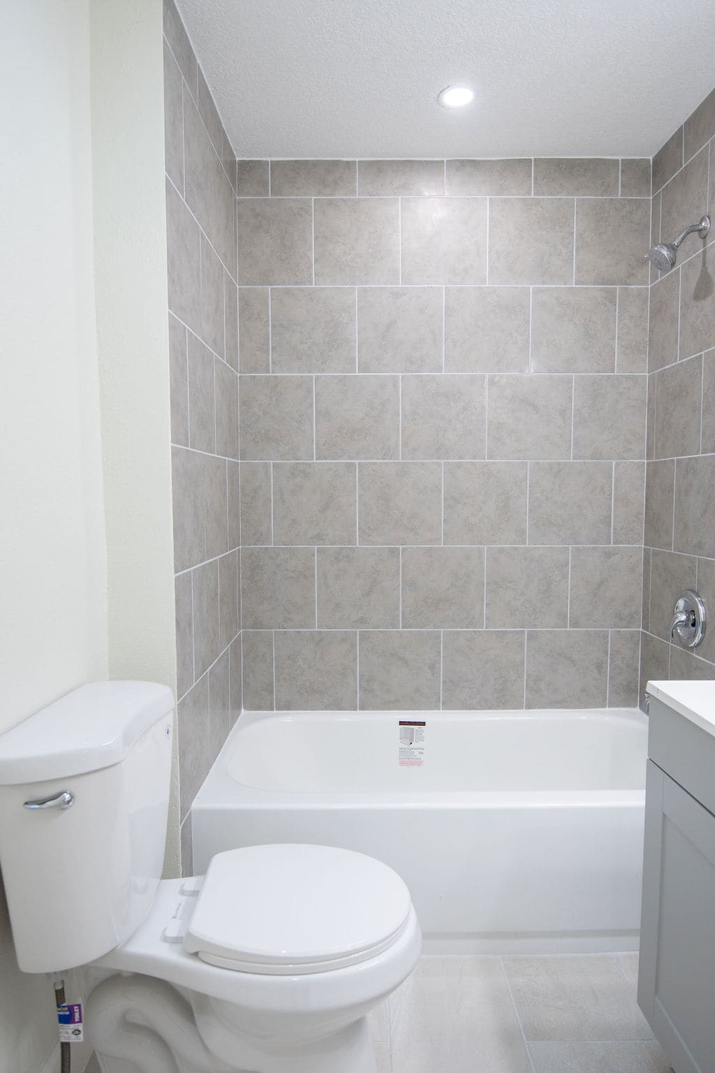 Guest Bath - 70 S Winter Park Dr