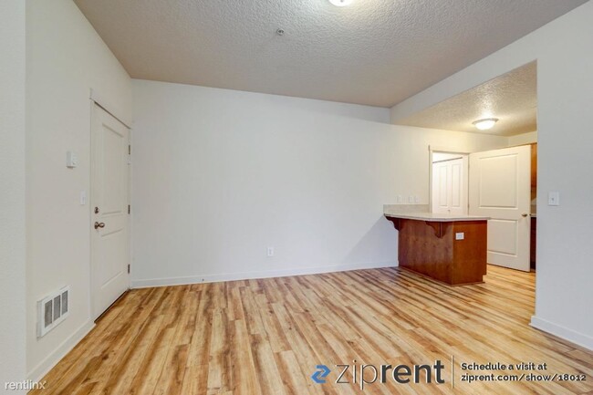 Building Photo - 1 br, 1 bath Condo - 11263 SE Causey Cir, ...