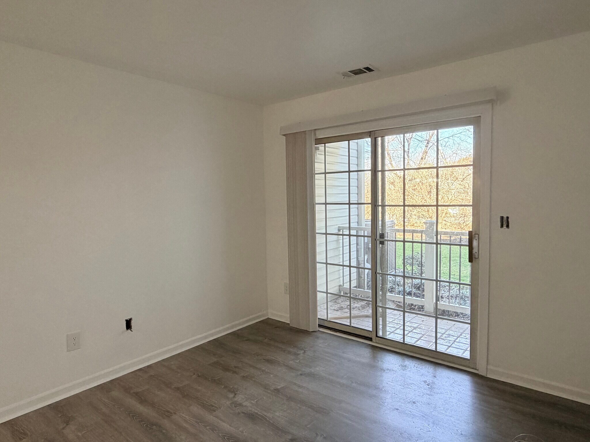 Building Photo - 614 Waterford Dr