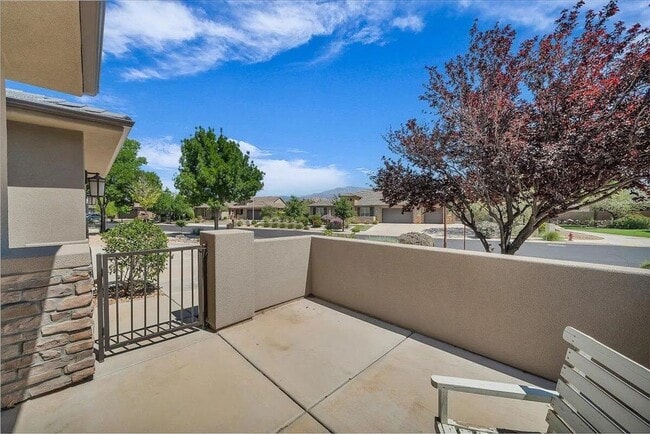 Building Photo - Coral Canyon Living! 3 Bedroom Home with C...