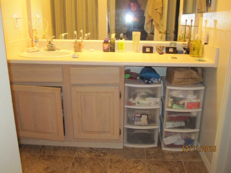 Two Full Baths - 900 Bitner Rd