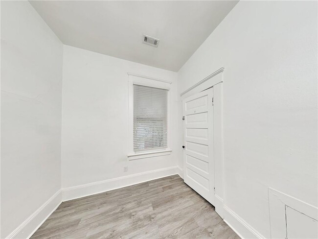 Building Photo - 2390 Cross St NW