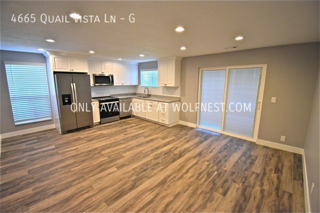 Building Photo - Remodeled 1 Bed Millcreek Condo! No Deposi...