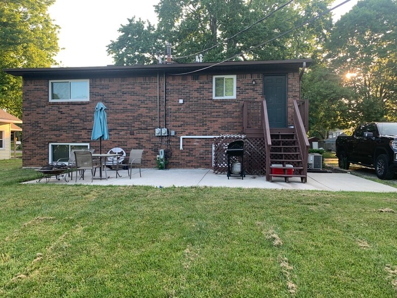 Duplex - Back - 433 Mason St