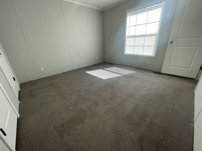 Building Photo - 15811 Croatia Dr