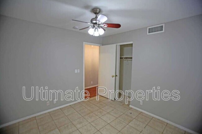 Building Photo - 7816 W Ocotillo Rd