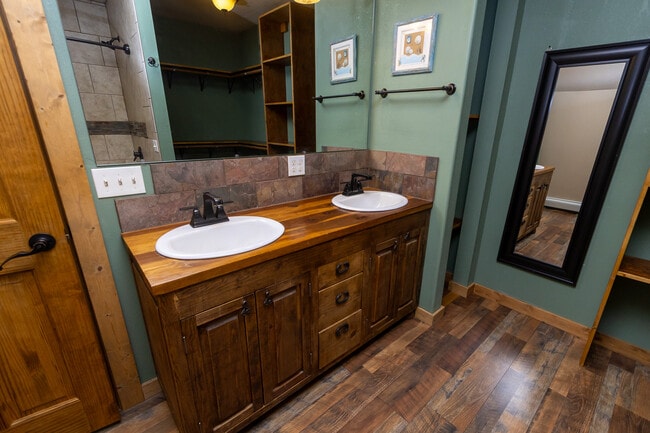 Building Photo - 10278 County Rd 8