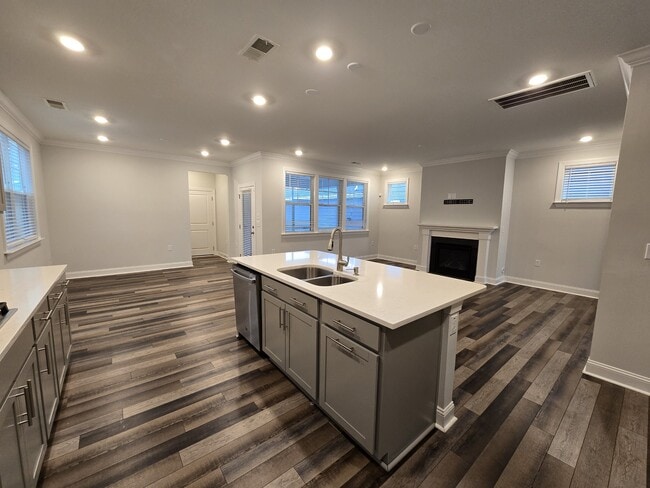 Building Photo - 324 Natsam Wds Wy