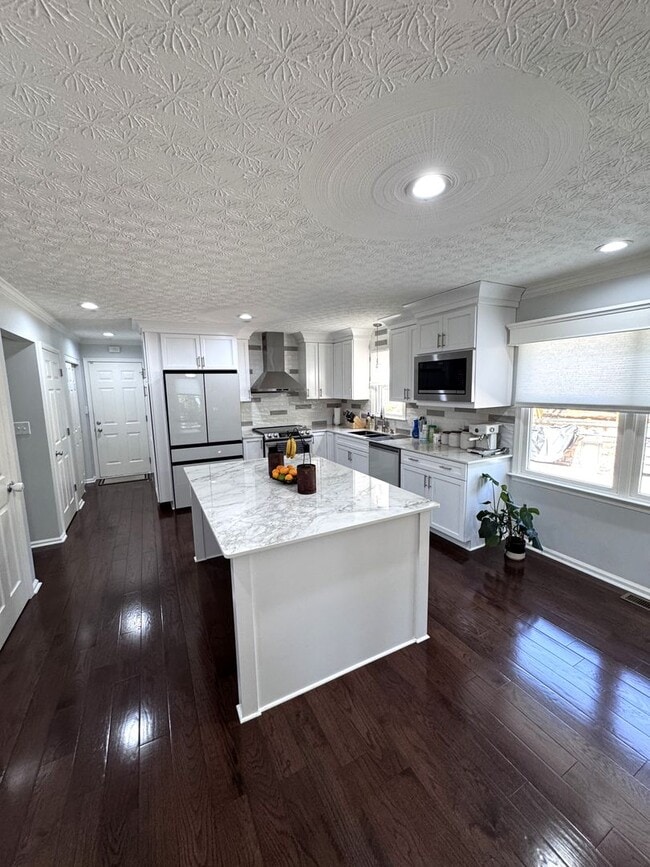 Building Photo - Single Family Home in Harrisonburg