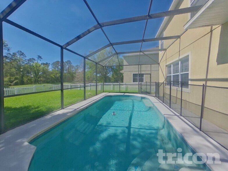 Building Photo - 7222 Bridgeview Dr