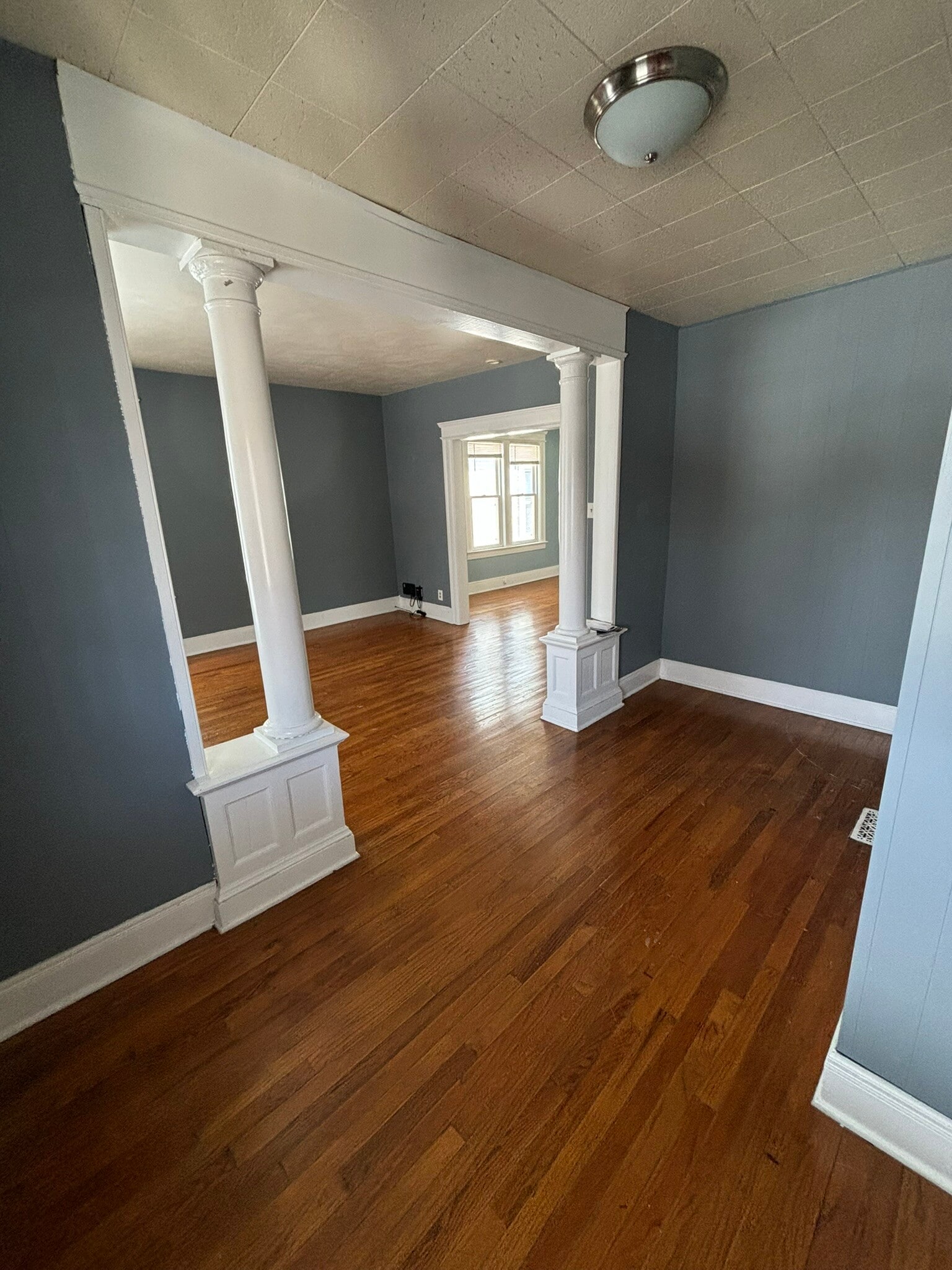 Building Photo - 405 Tompkins St