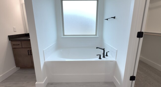 Building Photo - 3700 N Wiley Dr