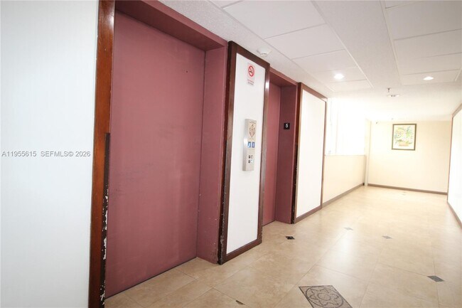 Building Photo - 17890 W Dixie Hwy