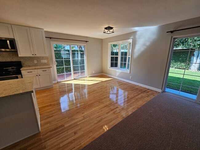 Building Photo - 4BD/2BA Available Near El Dorado Park!!