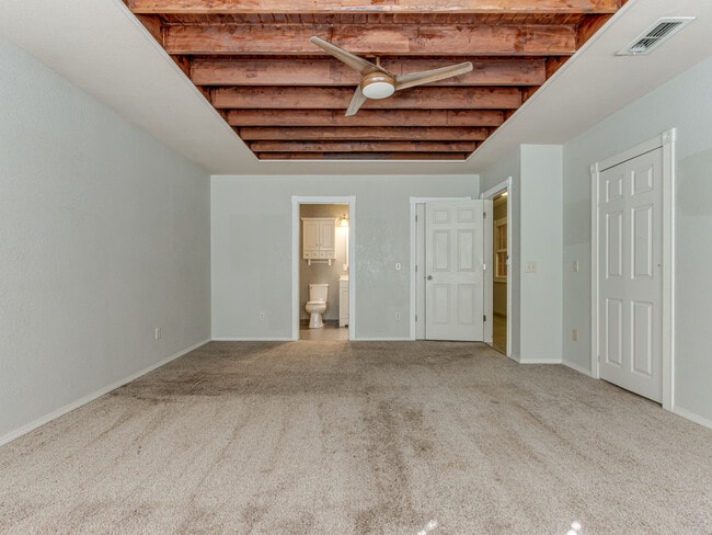 Building Photo - 1131 S Miles Ave