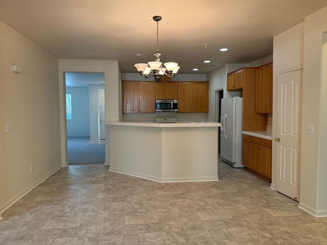 Building Photo - Available 9/1 Single level home in Lincoln...