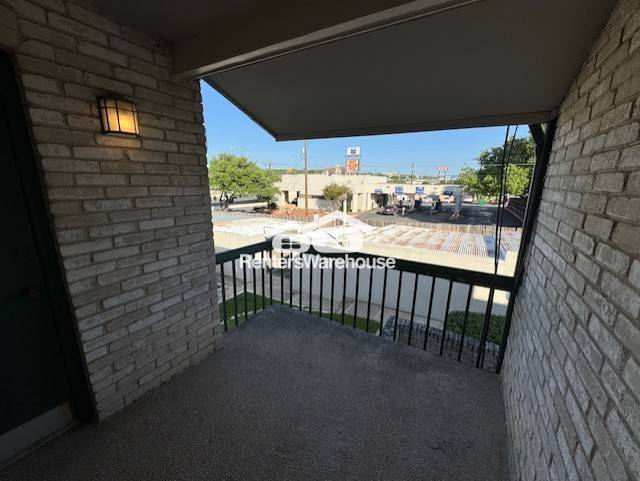 Building Photo - 9915 Powhatan Dr