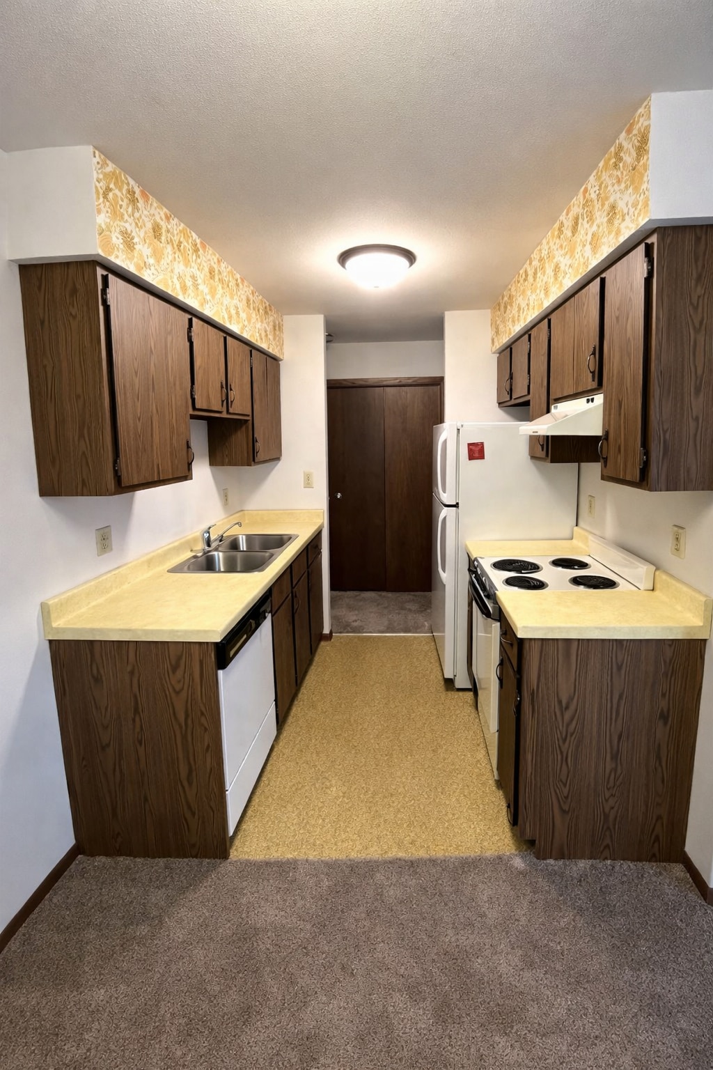 Building Photo - 2536 Spooner Ave