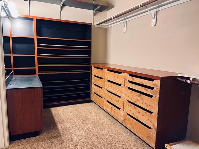 Building Photo - 5235 Valley Bluff Ln