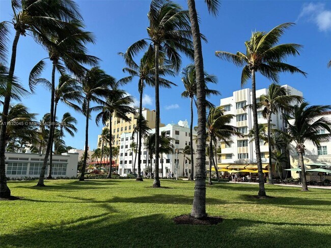 Building Photo - 1390 Ocean Dr
