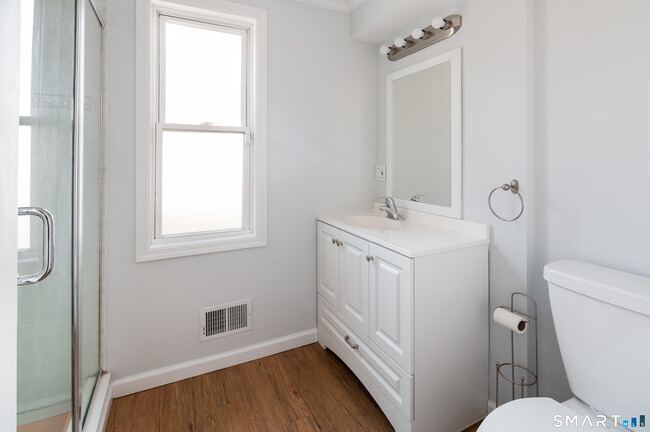 Building Photo - 37 Gaymoor Dr