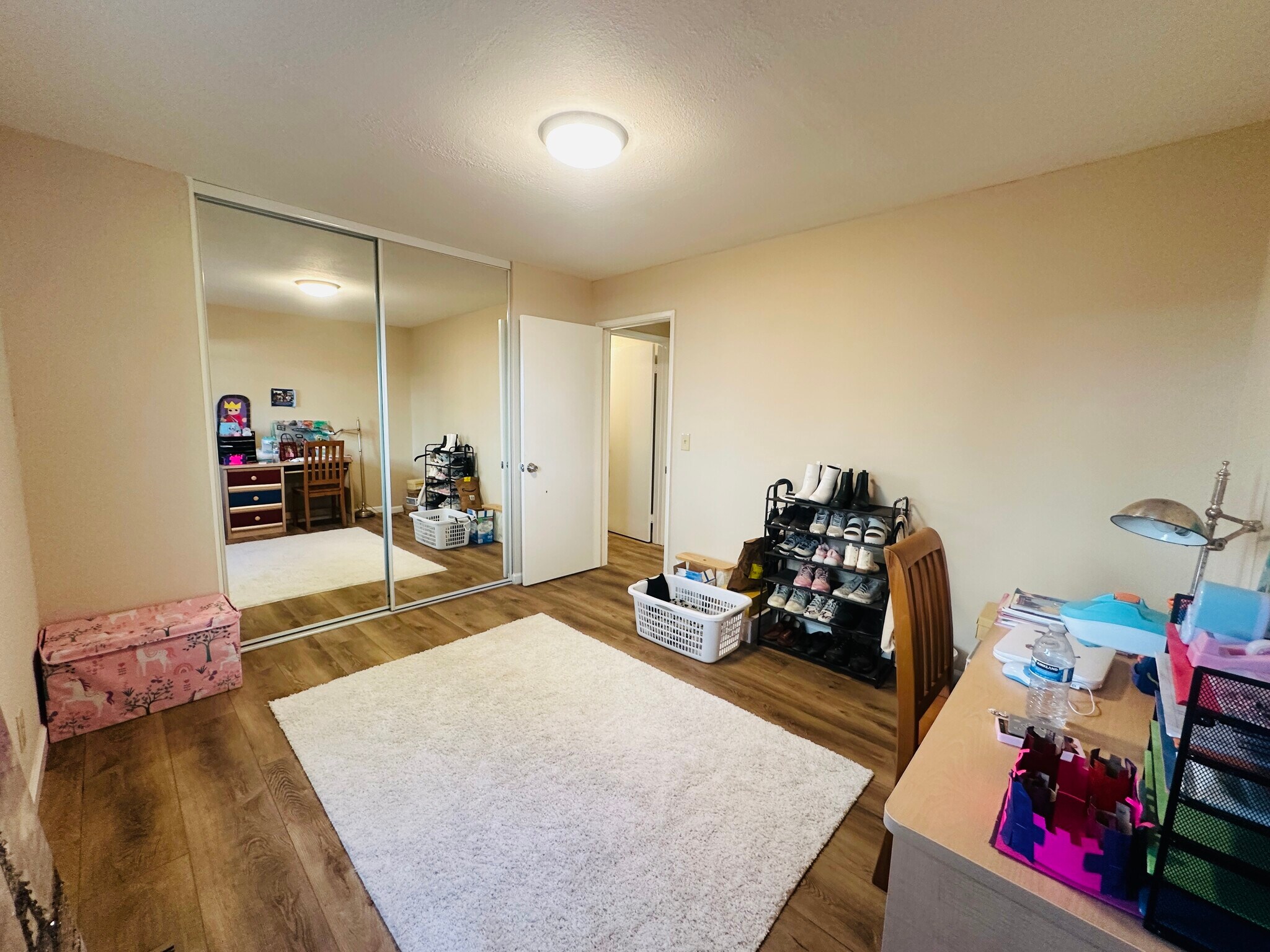 Building Photo - 1465 Madrone Way