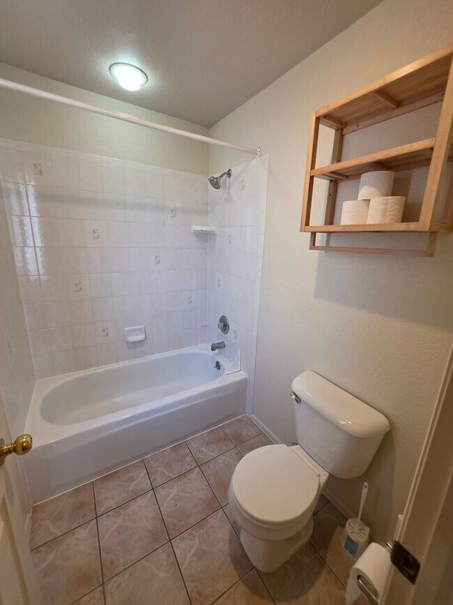 Building Photo - 1636 Weatherby Ln