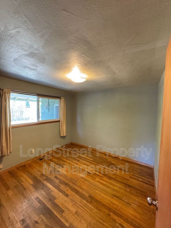 Building Photo - 720 SW 53rd St