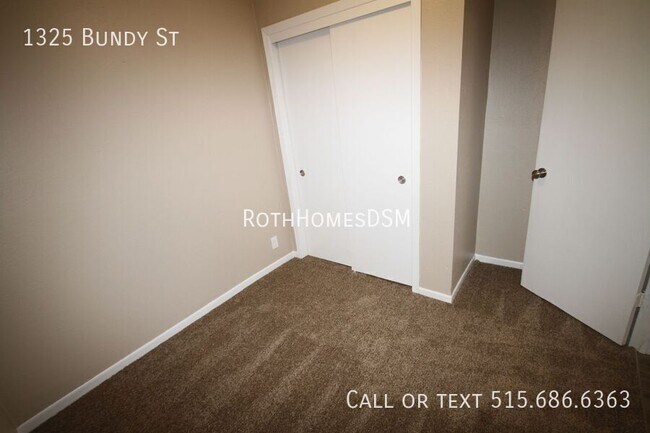 Building Photo - 1325 Bundy St