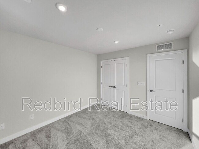 Building Photo - 1089 Mountain Vw Dr