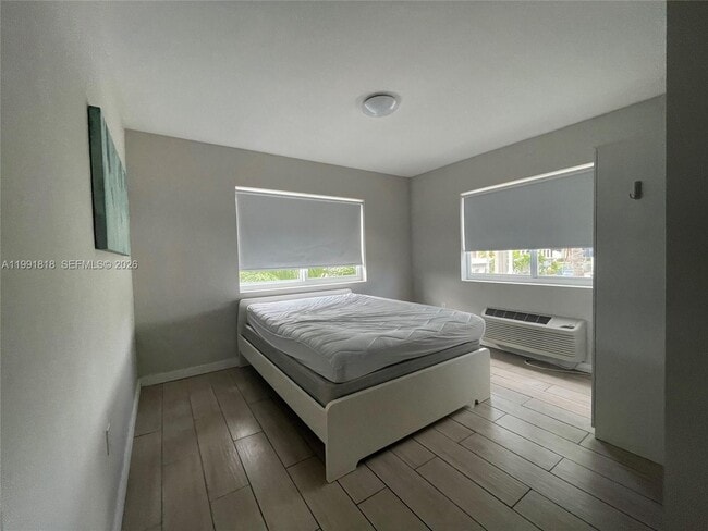 Building Photo - 625 77th St