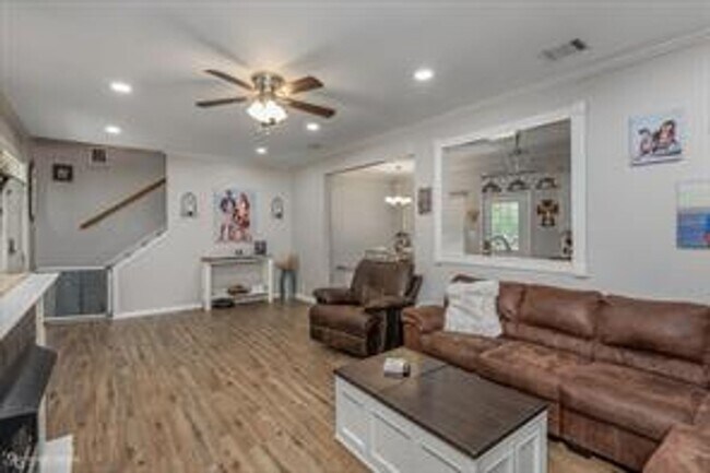 Building Photo - West Shreveport!