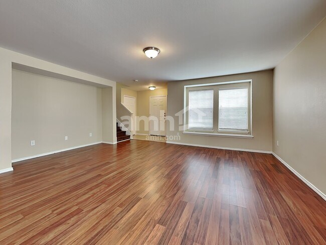 Building Photo - 210 Dartmouth Dr