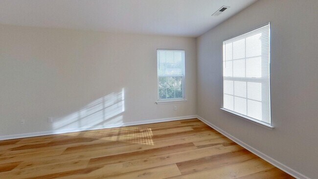 Building Photo - 2611 Ivory Run Way