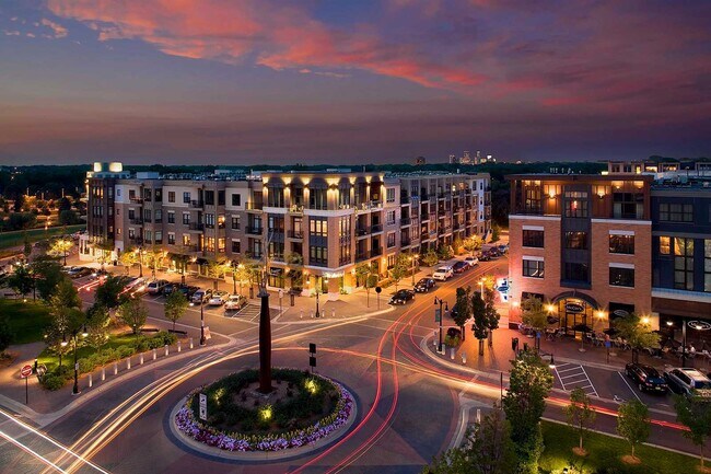 Building Photo - 3707 Grand Way
