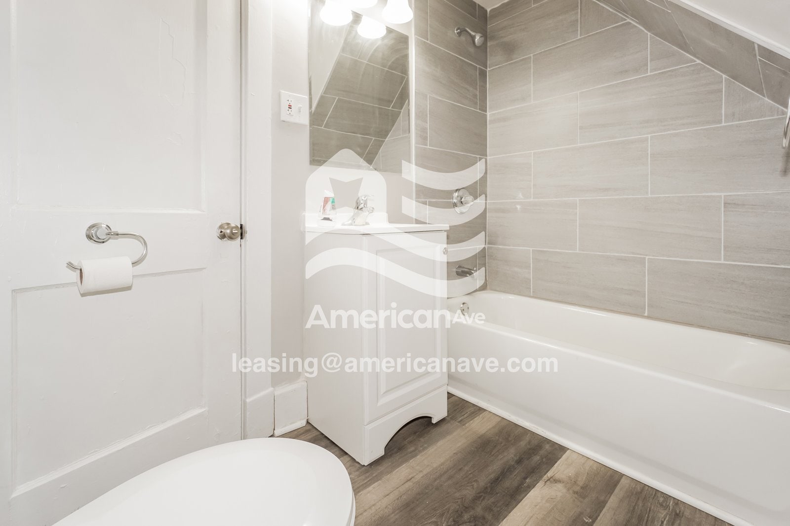 Building Photo - 1735 Joffre Ave