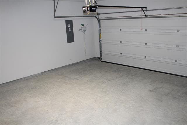 Building Photo - 1821 Briar Rose Dr