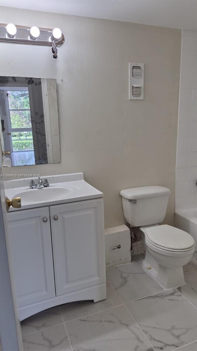 Building Photo - 16950 W Dixie Hwy