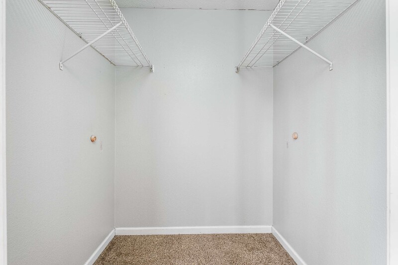 Building Photo - 423 Shoshone Pl