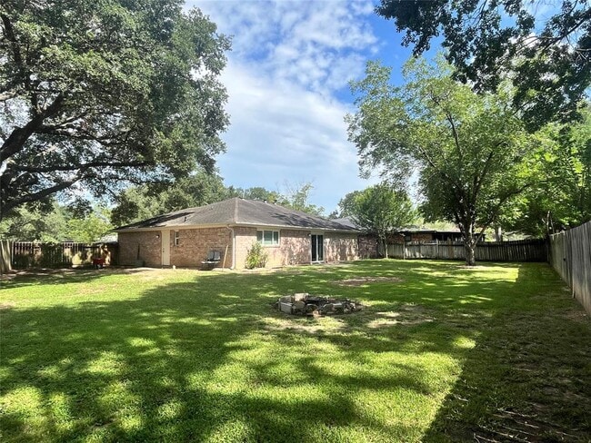 Building Photo - 1502 Chilton Ln
