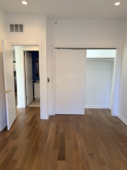 Building Photo - 1500 N American St