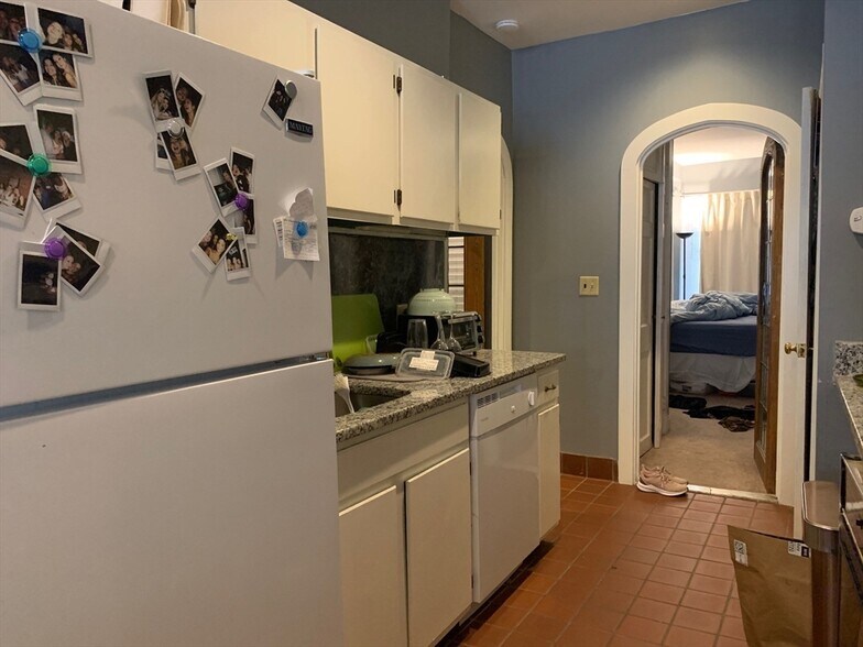 Building Photo - 590 Columbus Ave