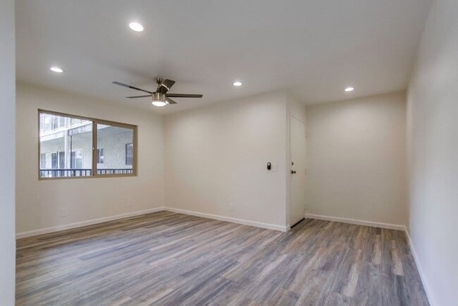 Building Photo - Upgraded 1/1 condo in Normal Heights! Pool...