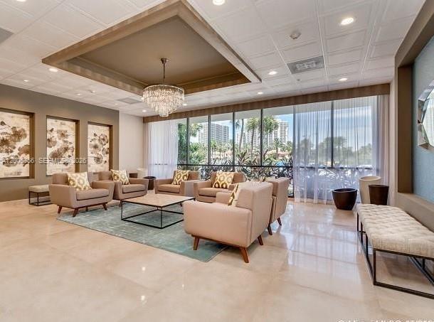 Building Photo - 3731 N Country Club Dr