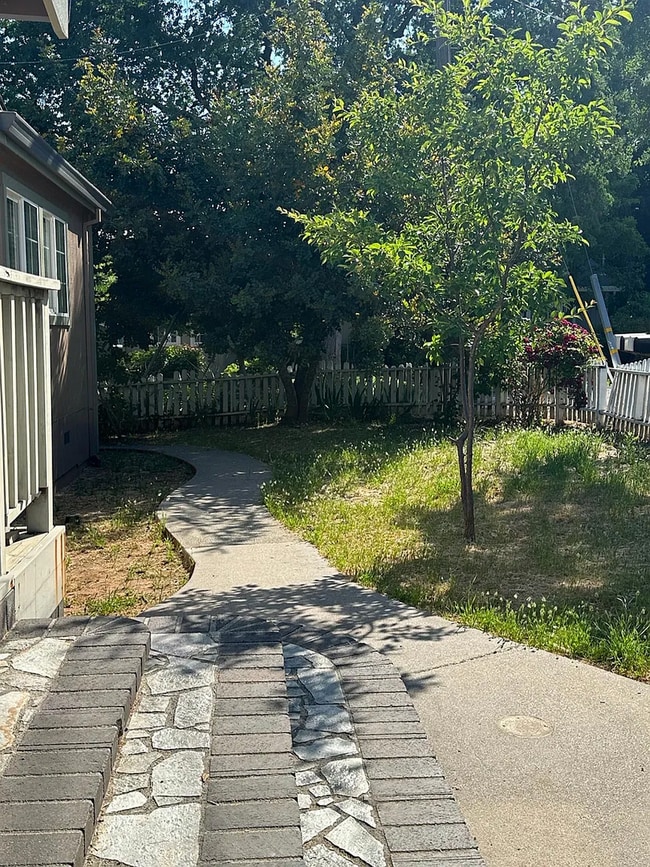Building Photo - Modern Auburn Retreat—Fully Renovated 3BR ...