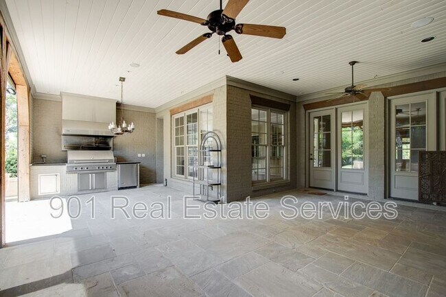 Building Photo - 3549 Lily Ln